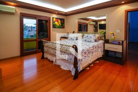 Casa à venda com 509m², 4 quartos e 5 vagasSuíte 1