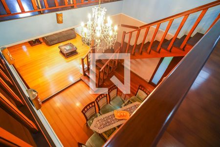 Casa à venda com 509m², 4 quartos e 5 vagasEscada
