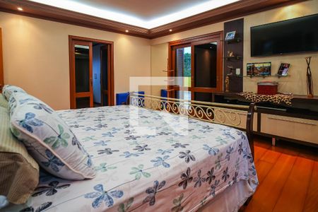 Casa à venda com 509m², 4 quartos e 5 vagasSuíte 1