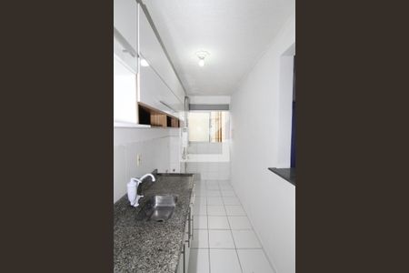 Cozinha de apartamento à venda com 2 quartos, 54m² em Parada de Lucas, Rio de Janeiro
