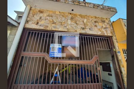 Casa à venda com 166m², 3 quartos e 2 vagasFachada com placa