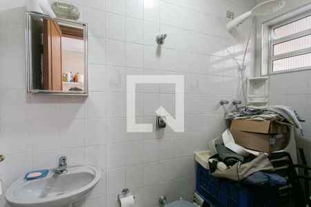 Casa à venda com 150m², 2 quartos e 1 vaga Casa à venda com 150m², 2 quartos e 1 vagaBanheiro de Serviço