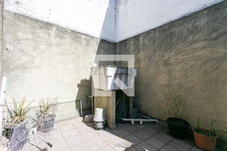 Casa à venda com 150m², 2 quartos e 1 vaga Casa à venda com 150m², 2 quartos e 1 vagaTerraço