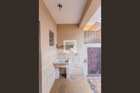 Casa à venda com 200m², 3 quartos e 2 vagas Casa à venda com 200m², 3 quartos e 2 vagasÁrea de Serviço