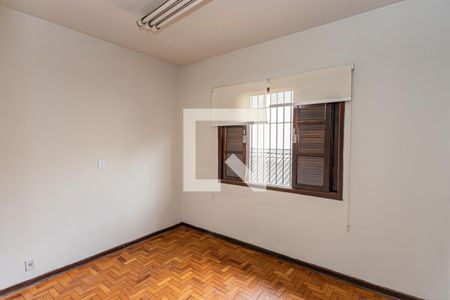 Casa à venda com 200m², 3 quartos e 2 vagas Casa à venda com 200m², 3 quartos e 2 vagasQuarto 2
