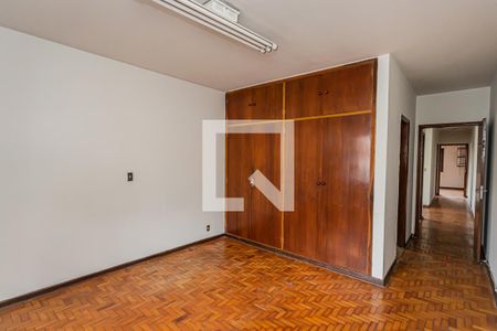 Casa à venda com 200m², 3 quartos e 2 vagas Casa à venda com 200m², 3 quartos e 2 vagasSuite