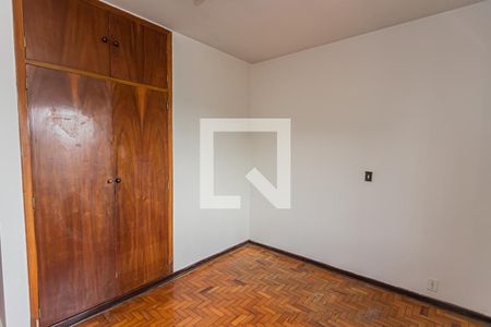 Casa à venda com 200m², 3 quartos e 2 vagas Casa à venda com 200m², 3 quartos e 2 vagasQuarto 1