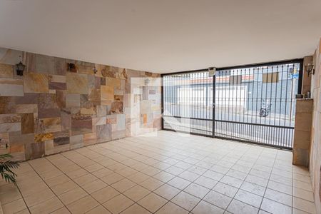 Casa à venda com 200m², 3 quartos e 2 vagas Casa à venda com 200m², 3 quartos e 2 vagasGaragem