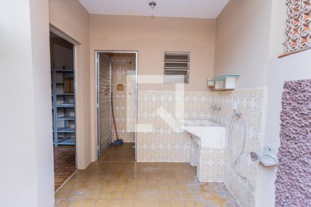 Casa à venda com 200m², 3 quartos e 2 vagas Casa à venda com 200m², 3 quartos e 2 vagasÁrea de Serviço