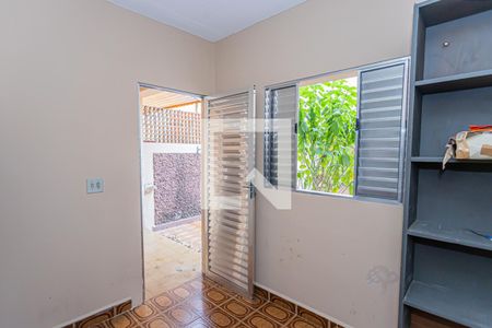 Casa à venda com 200m², 3 quartos e 2 vagas Casa à venda com 200m², 3 quartos e 2 vagasQuarto de Serviço