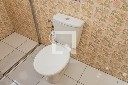 Casa à venda com 200m², 3 quartos e 2 vagas Casa à venda com 200m², 3 quartos e 2 vagasBanheiro Social