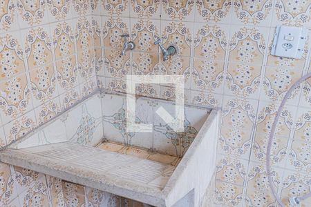 Casa à venda com 200m², 3 quartos e 2 vagas Casa à venda com 200m², 3 quartos e 2 vagasÁrea de Serviço