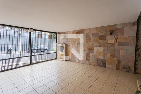 Casa à venda com 200m², 3 quartos e 2 vagas Casa à venda com 200m², 3 quartos e 2 vagasGaragem