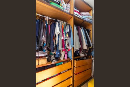 Apartamento à venda com 115m², 4 quartos e 1 vagaCloset