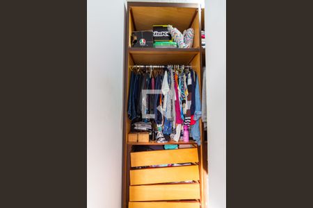 Apartamento à venda com 115m², 4 quartos e 1 vagaCloset