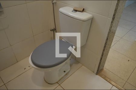 Casa para alugar com 105m², 3 quartos e 4 vagasBanheiro Social