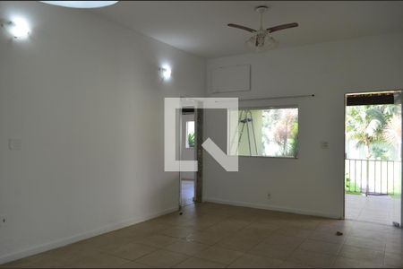 Casa para alugar com 105m², 3 quartos e 4 vagasSala