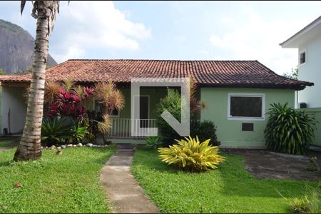 Casa para alugar com 105m², 3 quartos e 4 vagasÁrea Externa