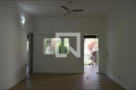 Casa para alugar com 105m², 3 quartos e 4 vagasSala
