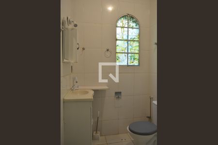 Casa para alugar com 105m², 3 quartos e 4 vagasBanheiro Social