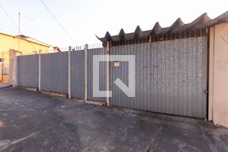 Casa à venda com 214m², 3 quartos e 1 vagaFachada