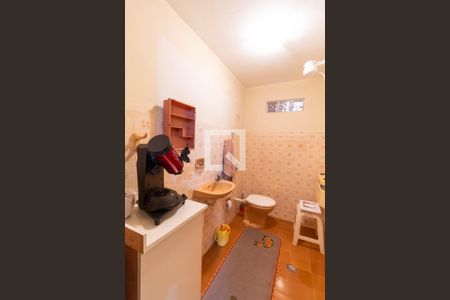 Casa à venda com 214m², 3 quartos e 1 vagaEdícula - Banheiro 2