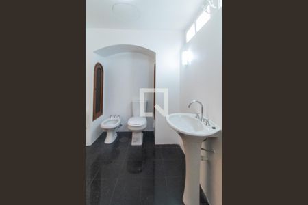 Apartamento à venda com 400m², 4 quartos e 3 vagasBanheiro da Suíte 2