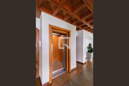 Apartamento à venda com 400m², 4 quartos e 3 vagasElevador