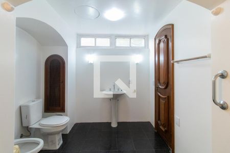 Apartamento à venda com 400m², 4 quartos e 3 vagasBanheiro da Suíte 2