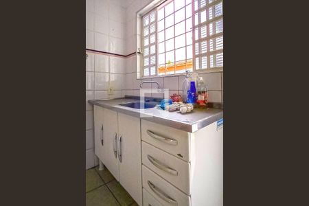 Casa para alugar com 75m², 2 quartos e 2 vagasCozinha