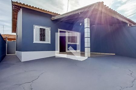 Casa para alugar com 75m², 2 quartos e 2 vagasQuintal