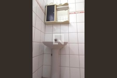 Casa para alugar com 75m², 2 quartos e 2 vagasBanheiro