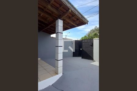 Casa para alugar com 75m², 2 quartos e 2 vagasQuintal