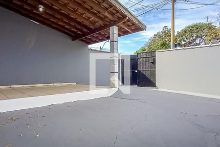 Casa para alugar com 75m², 2 quartos e 2 vagasQuintal