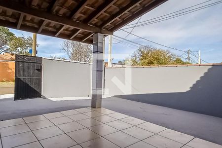 Casa para alugar com 75m², 2 quartos e 2 vagasQuintal