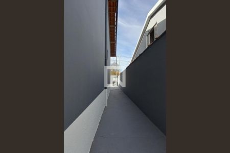 Casa para alugar com 75m², 2 quartos e 2 vagasCorredor