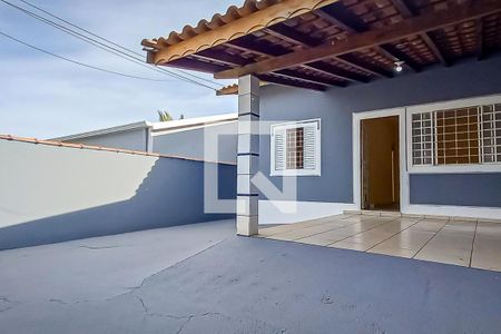 Casa para alugar com 75m², 2 quartos e 2 vagasQuintal