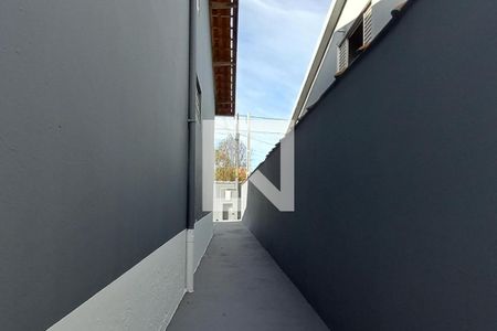 Casa para alugar com 75m², 2 quartos e 2 vagasCorredor