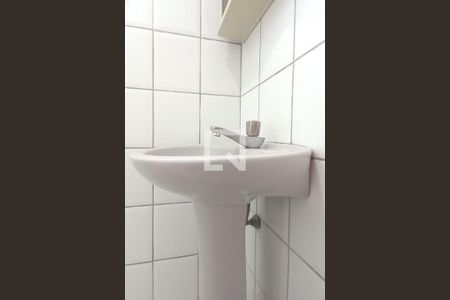 Casa para alugar com 75m², 2 quartos e 2 vagasBanheiro