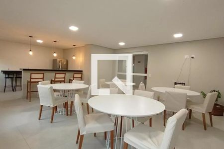 Apartamento para alugar com 47m², 2 quartos e 1 vaga Apartamento para alugar com 47m², 2 quartos e 1 vagaÁrea comum - Salão de festas