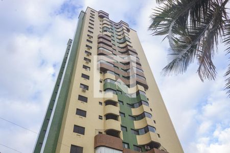 Apartamento para alugar com 100m², 3 quartos e 2 vagasFachada