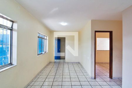 Sala de casa à venda com 3 quartos, 314m² em Jardim Piracuama, São Paulo