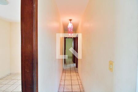 Corredor de casa à venda com 3 quartos, 314m² em Jardim Piracuama, São Paulo