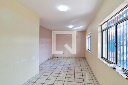 Sala de casa à venda com 3 quartos, 314m² em Jardim Piracuama, São Paulo