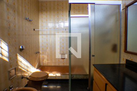 Casa à venda com 320m², 3 quartos e 5 vagasBanheiro do Quarto 3