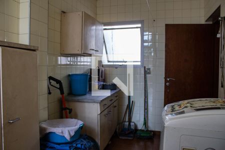 Casa à venda com 320m², 3 quartos e 5 vagasÁrea de Serviço