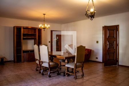 Sala de casa à venda com 3 quartos, 320m² em Planalto Paulista, São Paulo