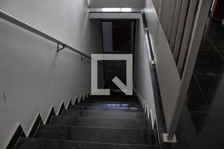 Casa à venda com 320m², 3 quartos e 5 vagasEscadas