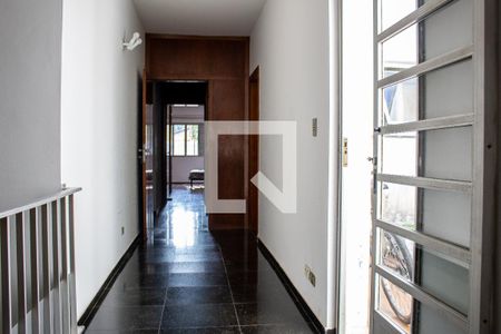 Casa à venda com 320m², 3 quartos e 5 vagasCorredor
