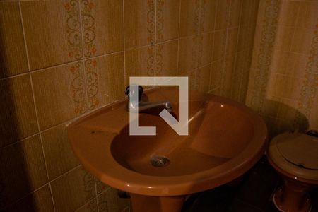 Casa à venda com 320m², 3 quartos e 5 vagasBanheiro da garagem 1